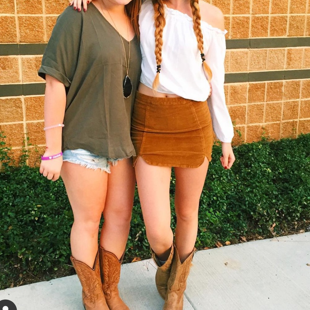 Tight, short orange skirt